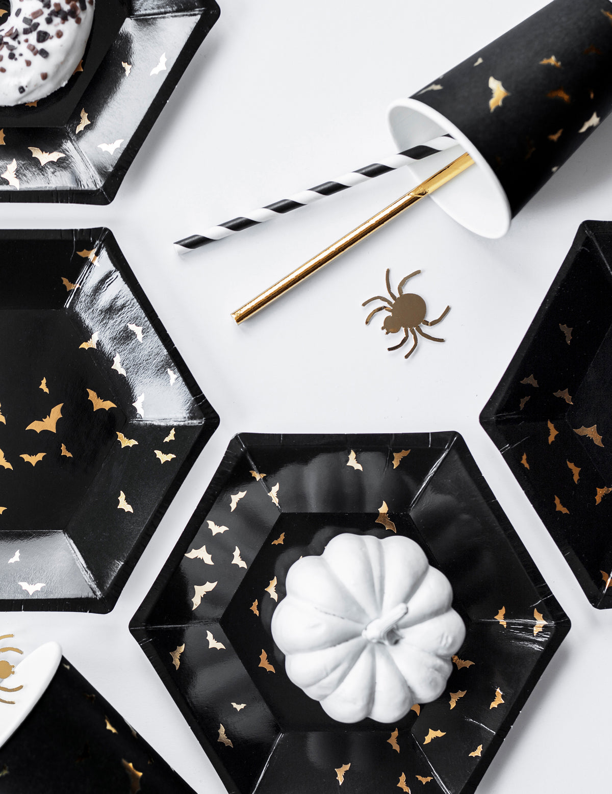 6 gobelets en carton chauve-souris noirs et dorés 220 ml pour Halloween