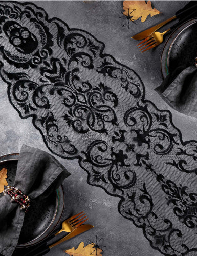 Chemin de table maison hantée en dentelle 180 x 60 cm