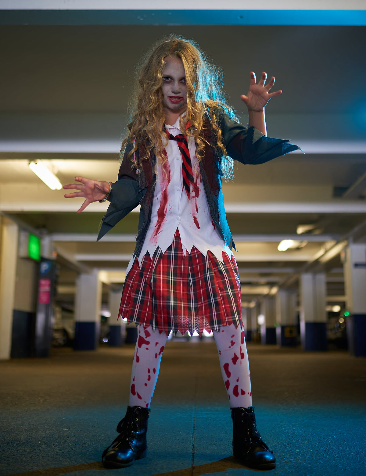 Pack écolière zombie fille Halloween — photo des articles