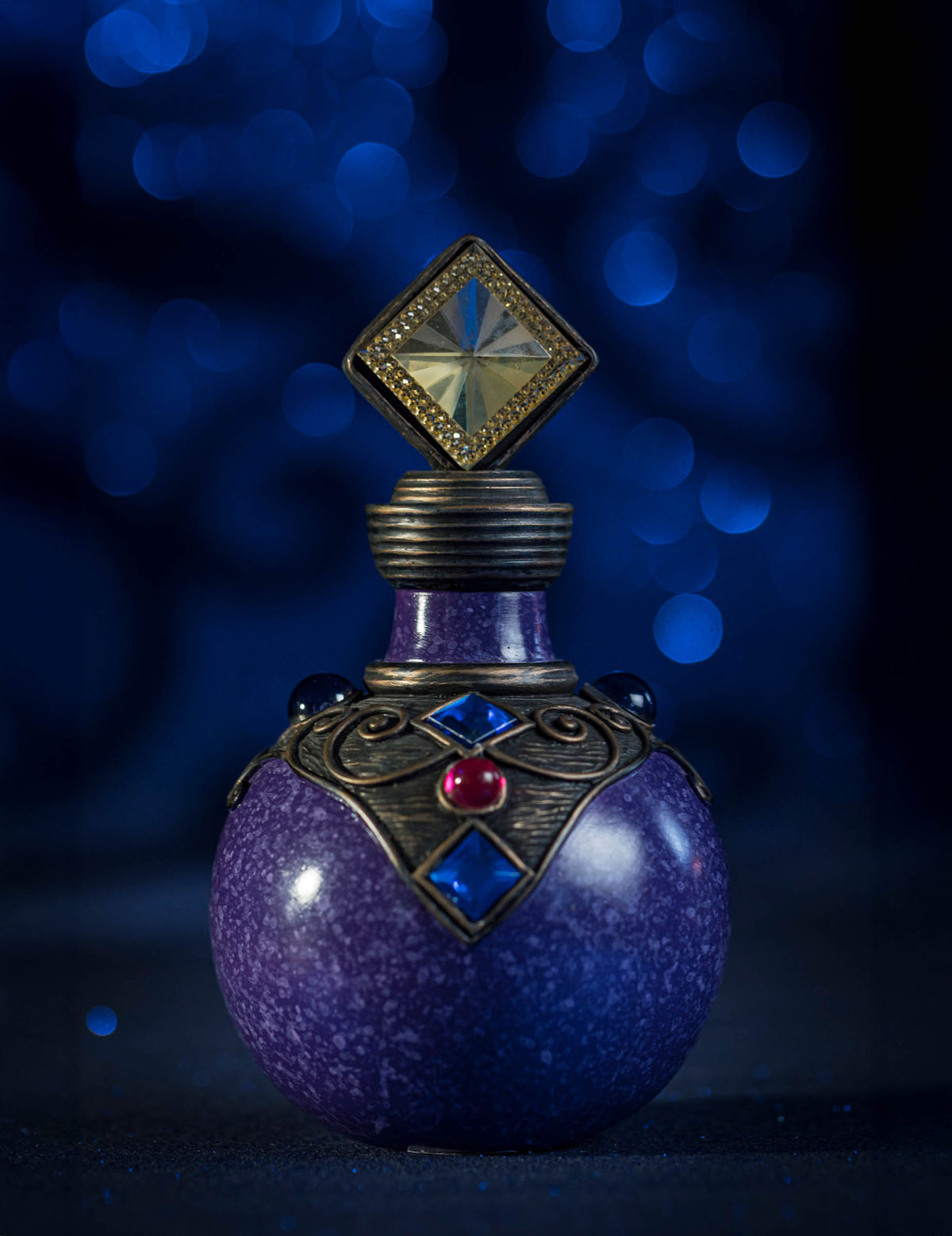 Flacon de potion violet en résine 16,5cm