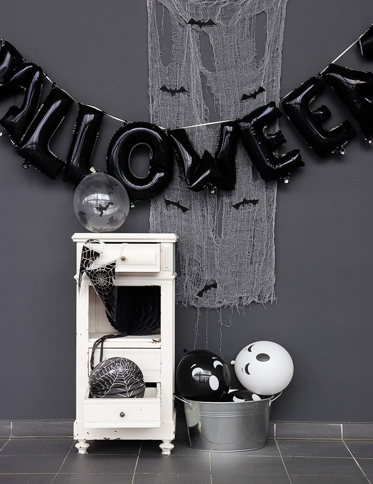 Guirlande ballons aluminium Halloween lettres noires 40 cm