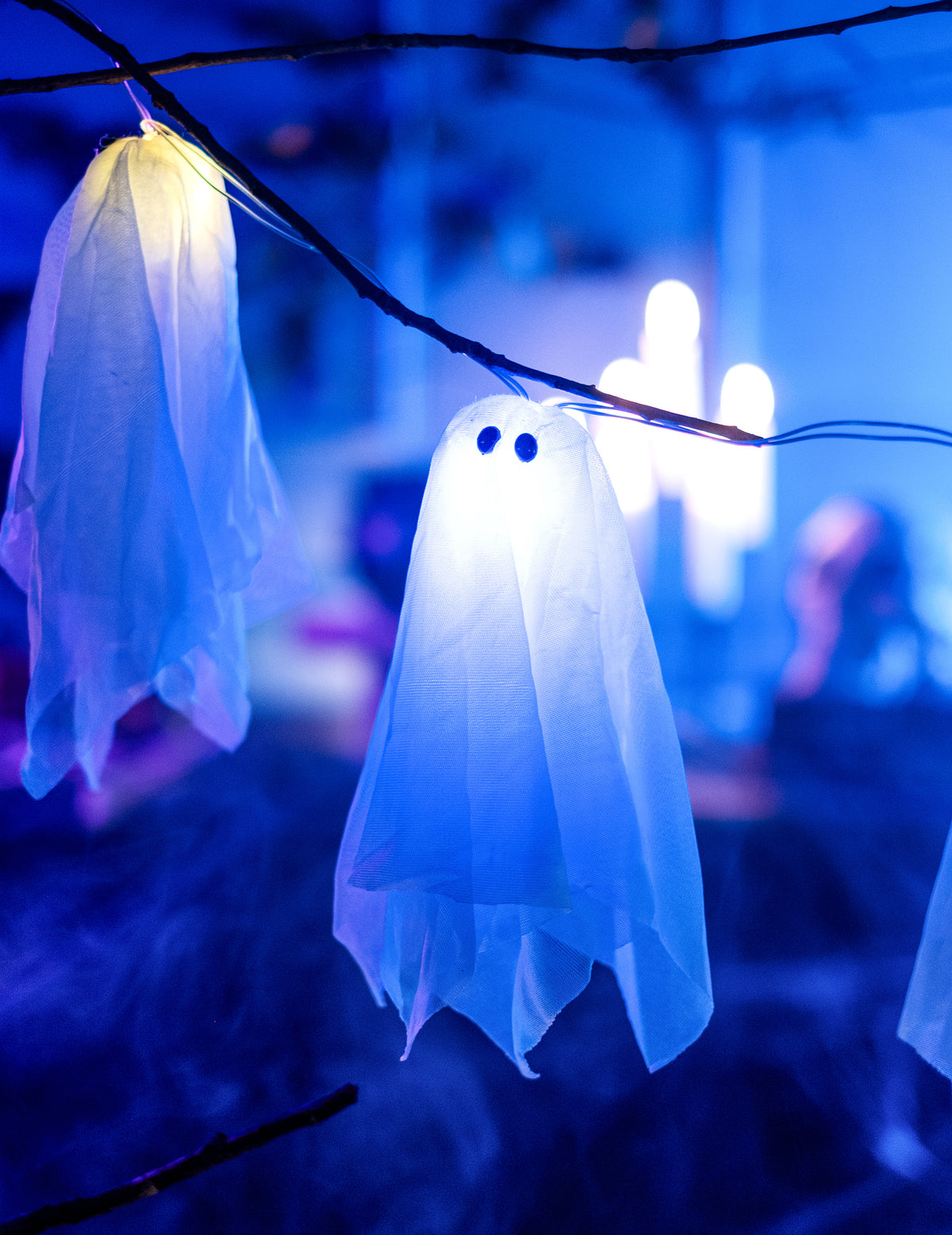 Guirlande fantômes lumineux Halloween 150 cm